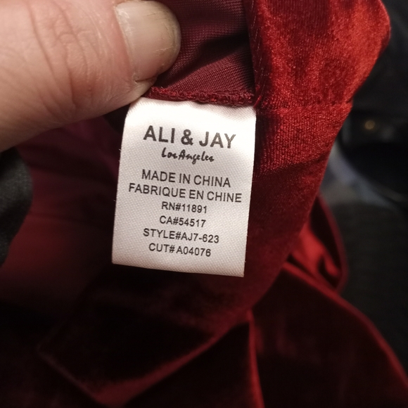 ALI & JAY Red Velvet Faux Wrap Midi Dress - Picture 4 of 6